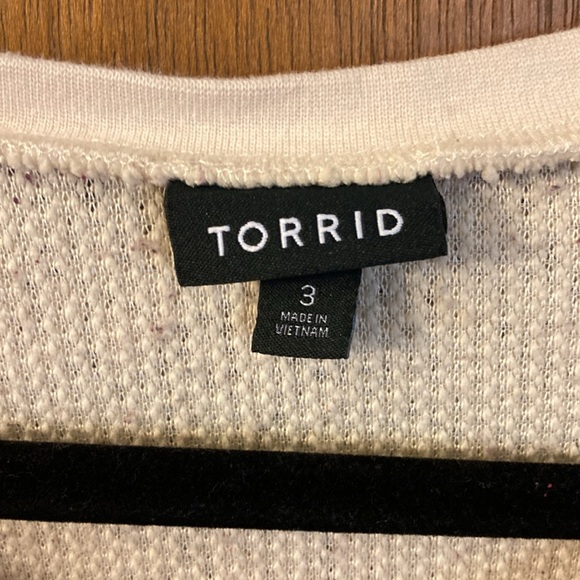 Torrid 3 Cream Fleece Cozy Cropped Pullover Fuzzy Soft Crew - Picture 2 of 4